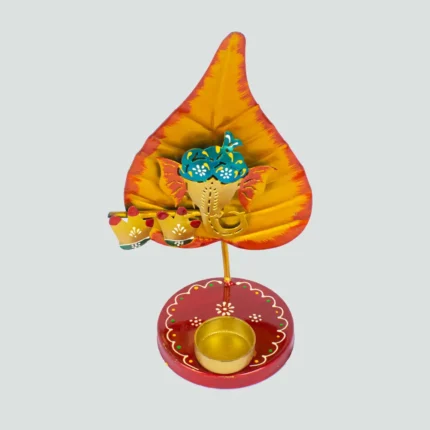 Ganesh ji on leaf (patta) handmade candle stand