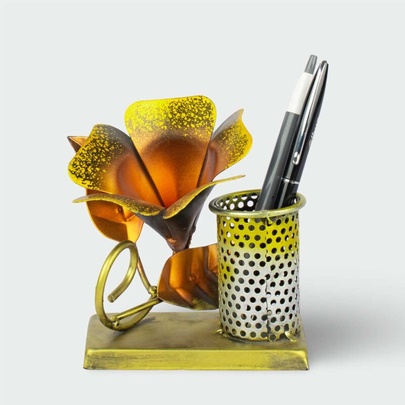 ARK Handcrafted metal rustic rose pen holder for table decoration